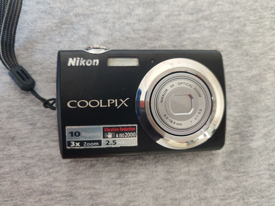Nikon COOLPIX S220 コンパクトデジタルカメラ◯ Amazon | Nikon