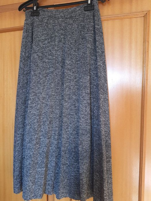 Vestido, calças e saias