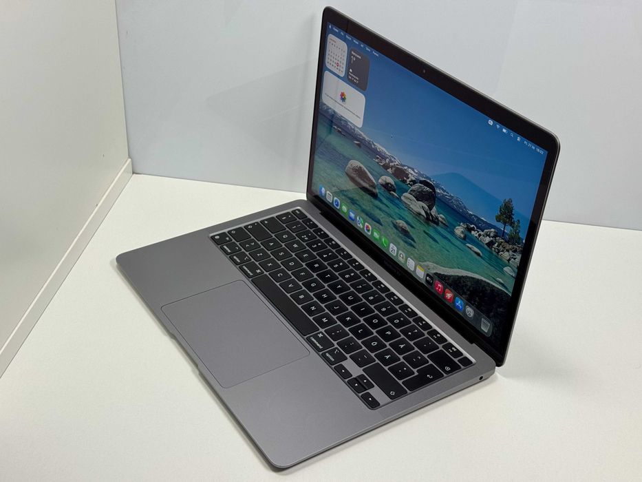 MacBook Air 13 2020 M1 88% Kondycji 8GB RAM 256GB SSD Gwarancja