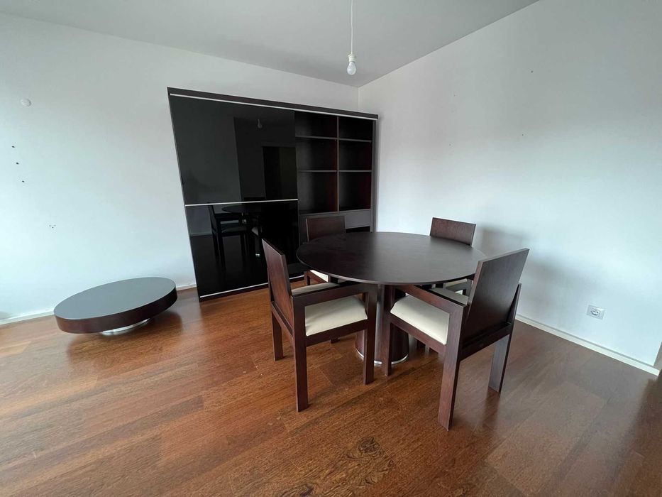 Mobiliário Sala de Estar em Carvalho Wengue