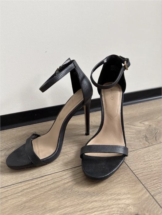 Босоніжки на шпильці aldo