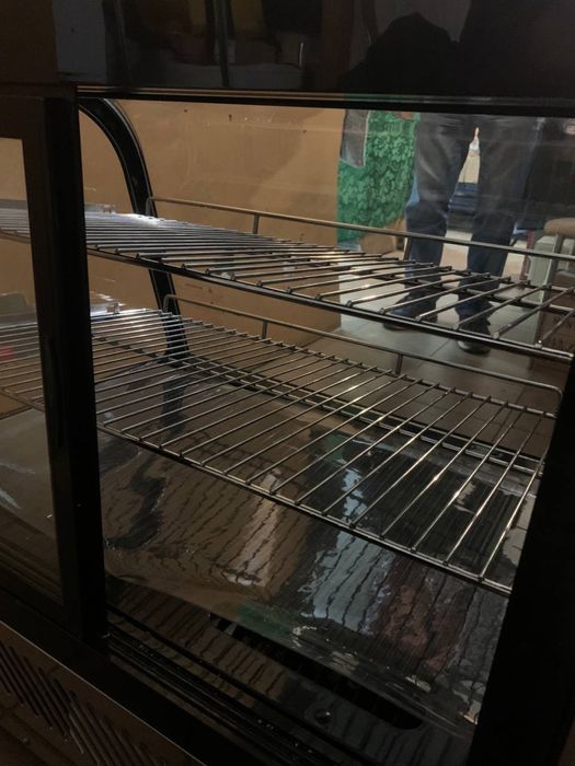 Настільна холодильна вітрина reednee 120л