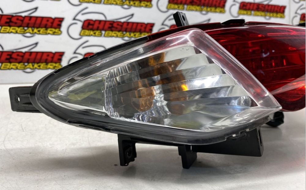 Luz traseira travão Stop farolim Suzuki Burgman Uh 125 ou 200