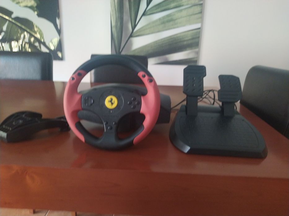 Simulador de corrida Ferrari Edição limitada vermelha