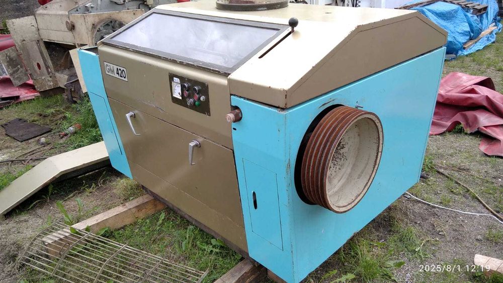 Mlewnik Gniotownik(profesjonalny) mało używany 90r.prod.,"1000" GM420