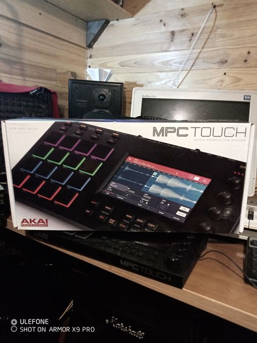 Akai MPC Touch Professionall