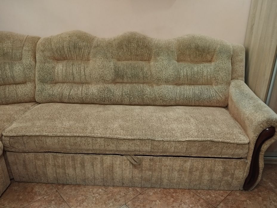 Кутовий диван продам