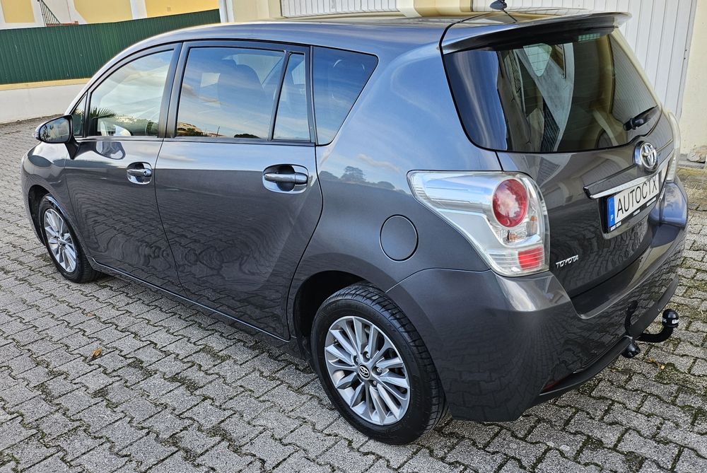 TOYOTA VERSO D4D 7 LUGARES 175 MIL KM