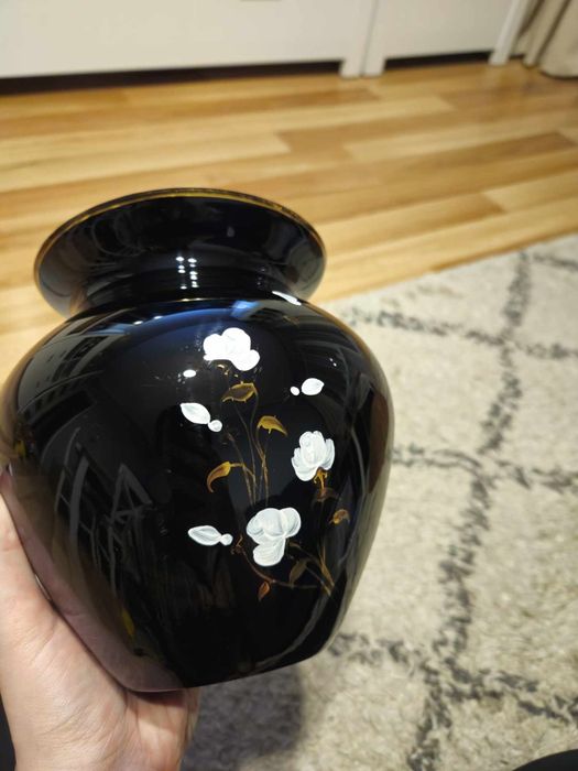 Wazon czarny szklany ręcznie malowany