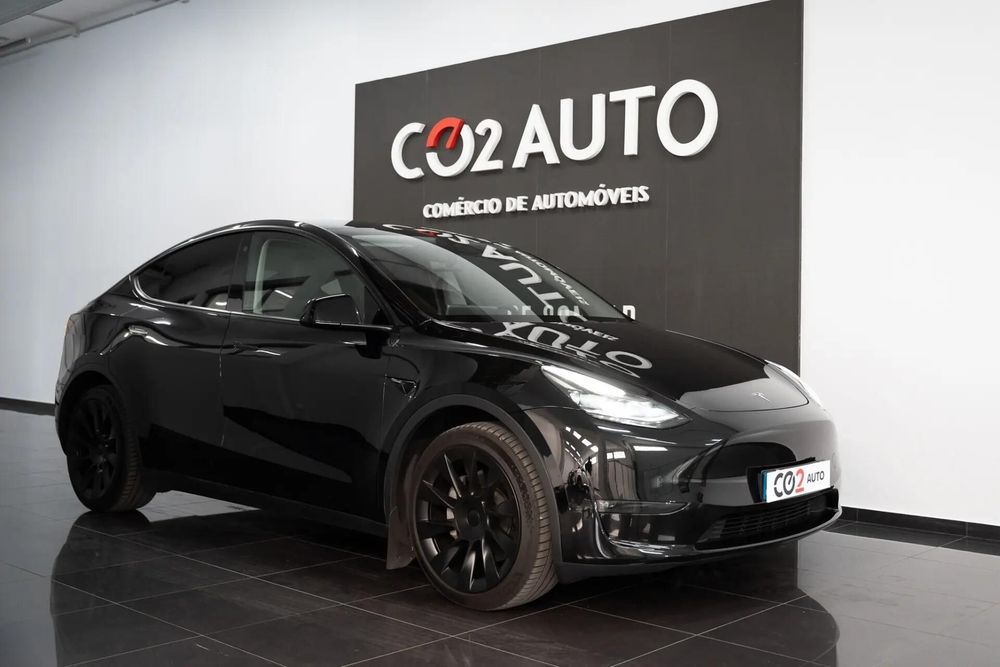 Tesla Model Y Long Range Dual Motor AWD