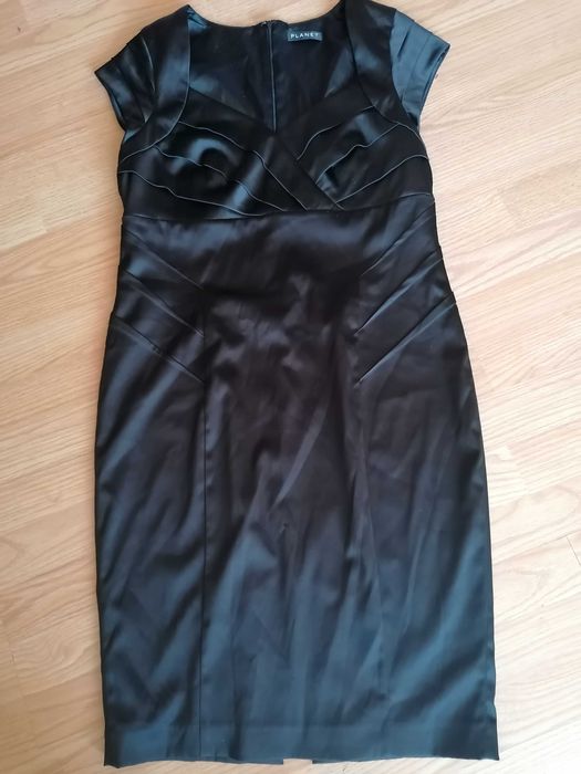 Niezwykle elegancka mała czarna wyszczuplający fason 40 L