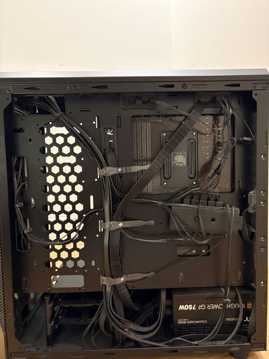 Komputer RTX 3070 i Razen 7 do gier i pracy