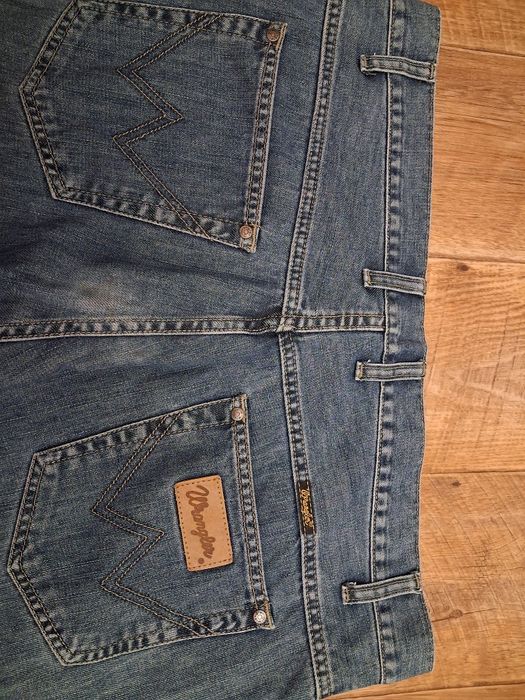 Чоловічі джинси Wrangler б/у в гарному стані