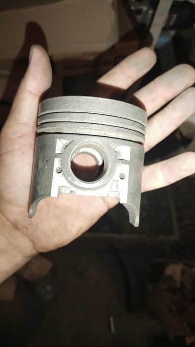 Поршня ЗИЛ з палицями нові 7шт