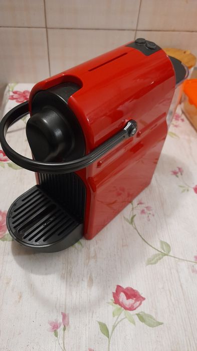 Vendo maquina de café inissia nespresso