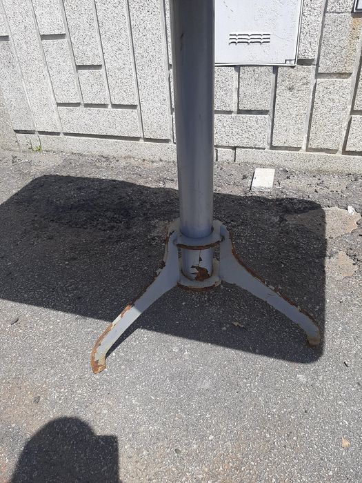 Mesa Em Pedra Polida de Granito