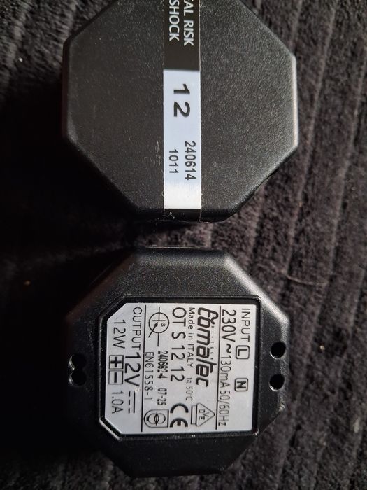 Zasilacze podtynkowe