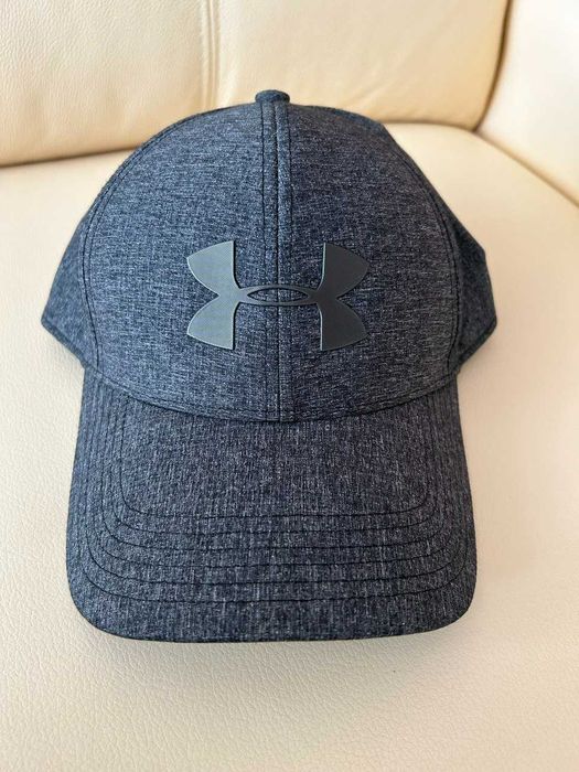 Кепка чол. Under Armour classic fit, сірий колір, стан ідеальний. Оригінал