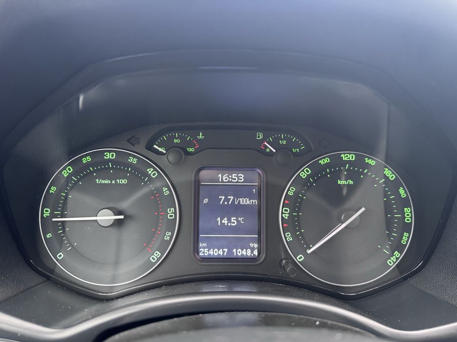 Авто для ЗСУ Skoda Octavia A5 1.9 Diesel