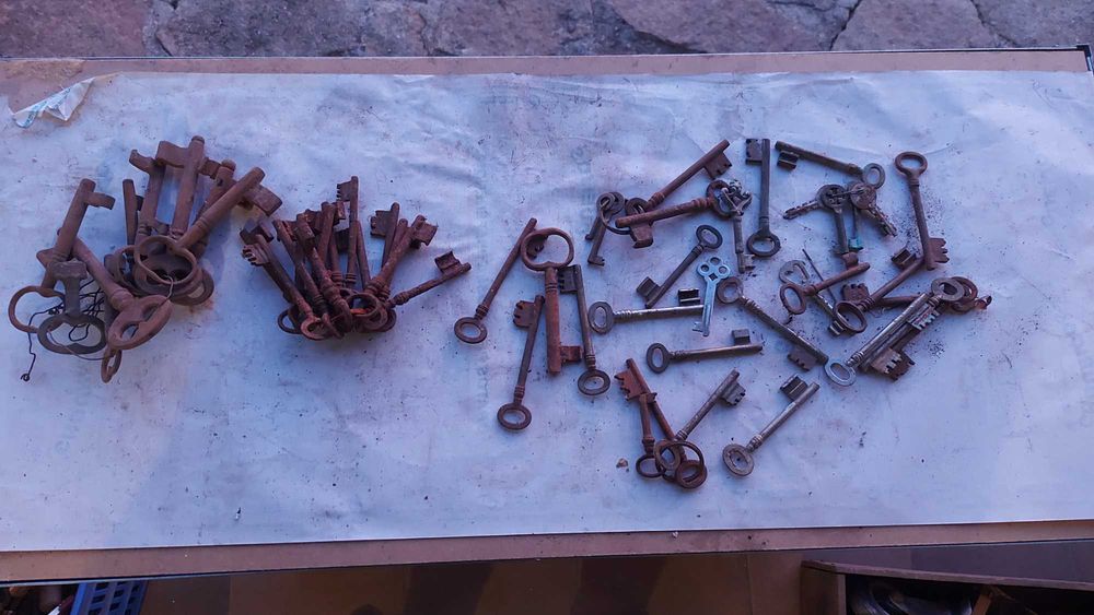 Chaves Antigas de Ferro Forjado