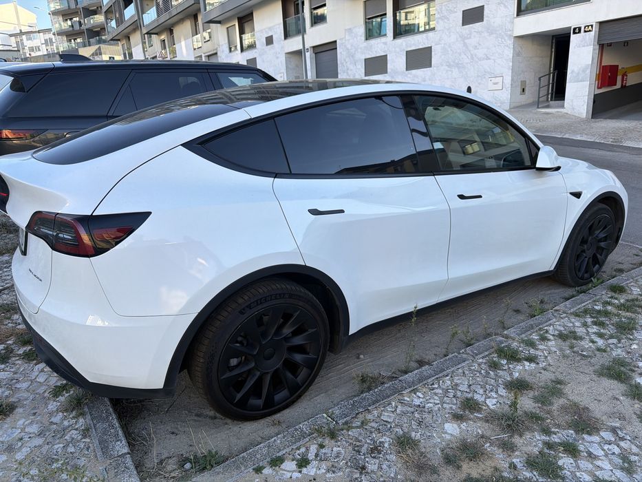 Tesla model y Dual Motor 2024
