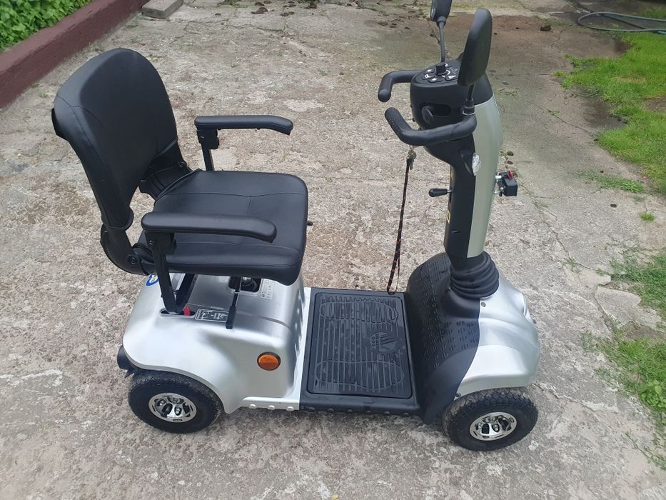 Sprzedam wózek inwalidzki elektryczny