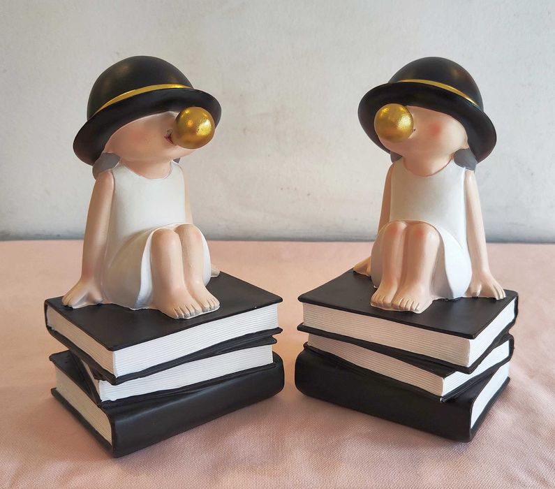 Encostos Suportes Livros Bonecas