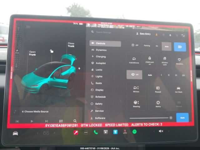 Tesla Model 3 2025 .