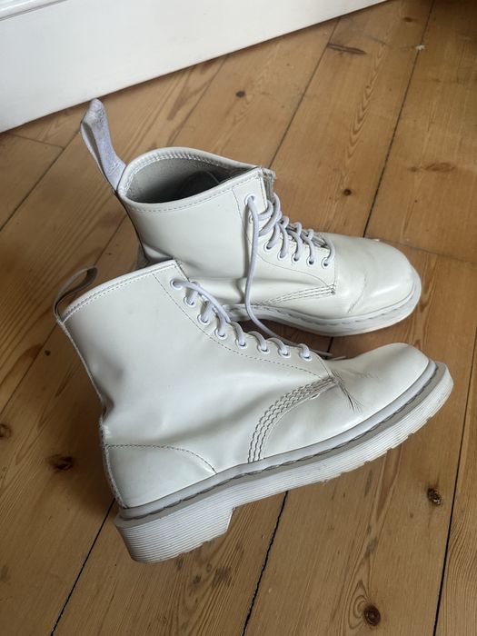 dr martens mono white