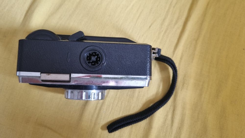 Máquina fotográfica Kodak 155X Instamatic