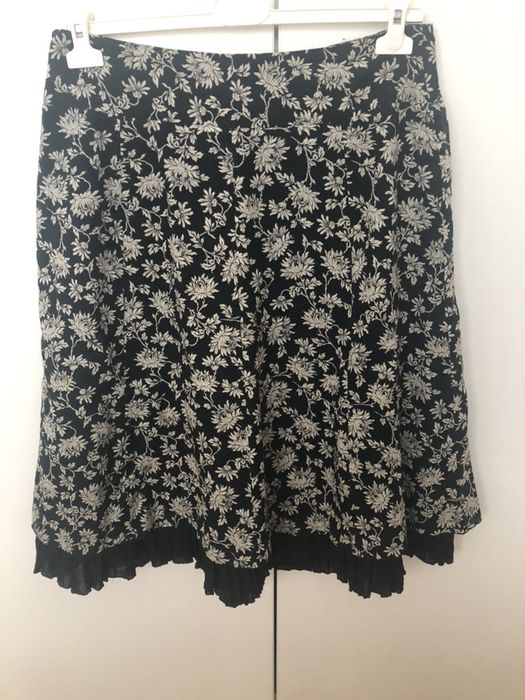 Spodnica w kwiaty Bialcon