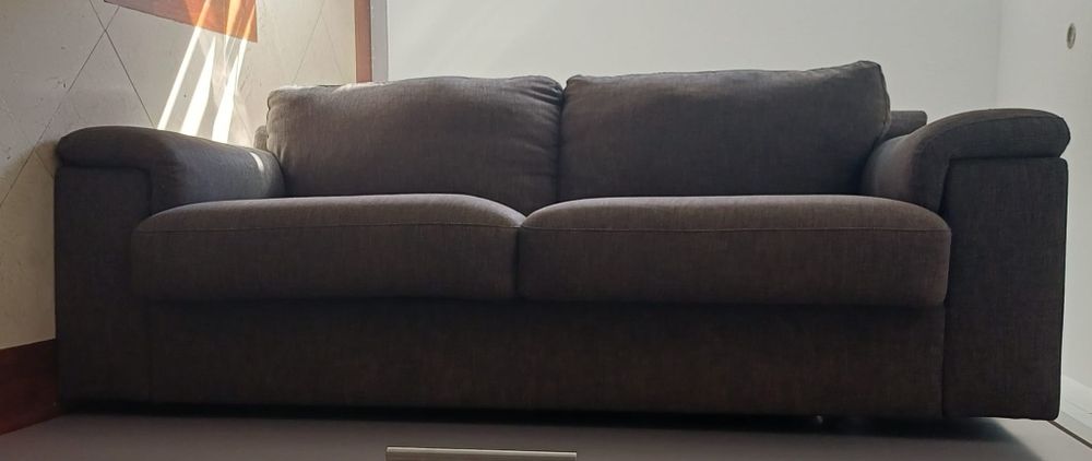 Sofá 3 lugares com cama