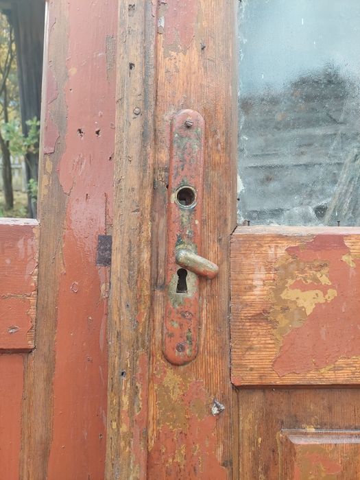 Stare podwójne drzwi