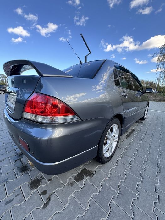 Mitsubishi Lancer