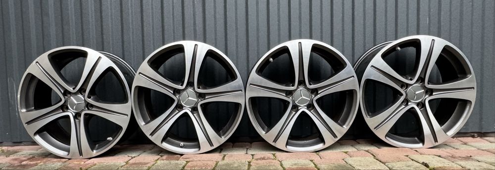 5-112 r17 Mercedes-Benz