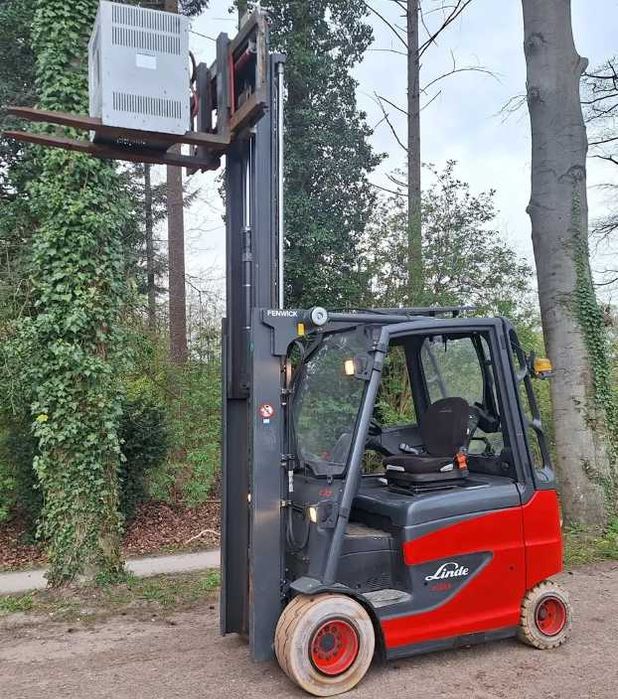 Empilhador Elétrico LINDE 3T