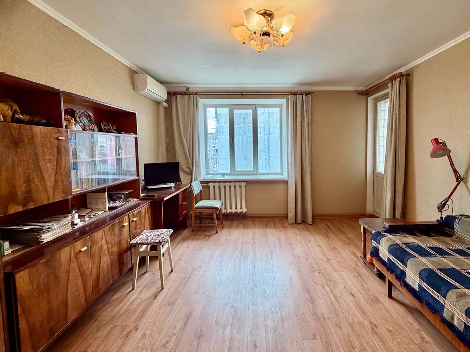 Продаю 2к квартиру на Шесейній. ц1