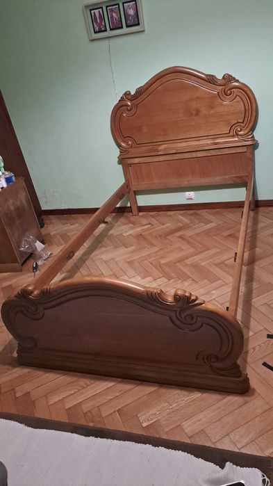 2 Camas de Solteiro em madeira de CASTANHO maciça