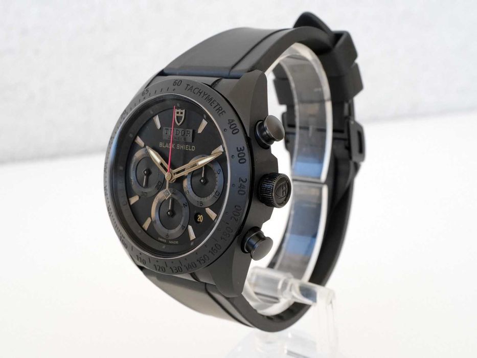Tudor Fastrider Black Shield