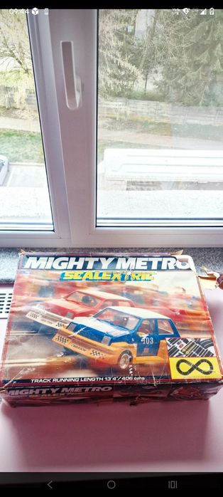 Tor wyścigowy Scalextric z lat 80