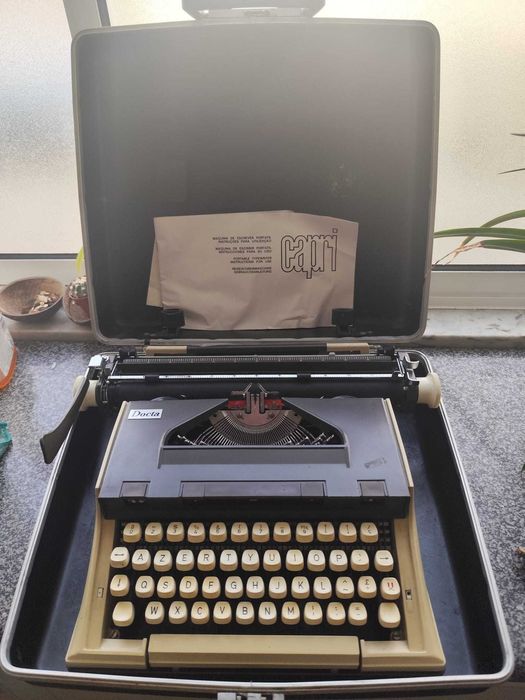 Máquina de escrever Docta