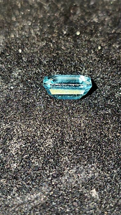 Apatita Natural Neon Blue Extra 1,75 ct – Brasil