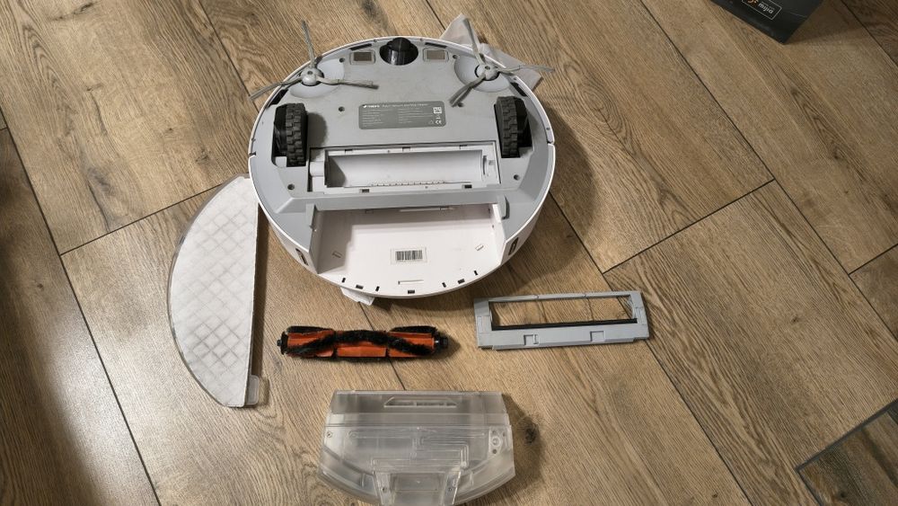 Roidmi Eve Plus robot sprzątający ze stacją opróżniania