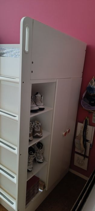 Cama alta/estúdio Ikea