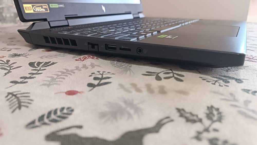 Acer Nitro 16 /Ryzen 9 8945HS /RTX 4060 /16GB /512GB /16” WQXGA 165Hz