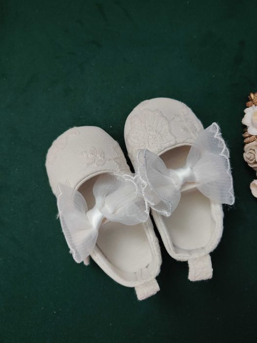 Zestaw na chrzciny sukienka buciki opaska