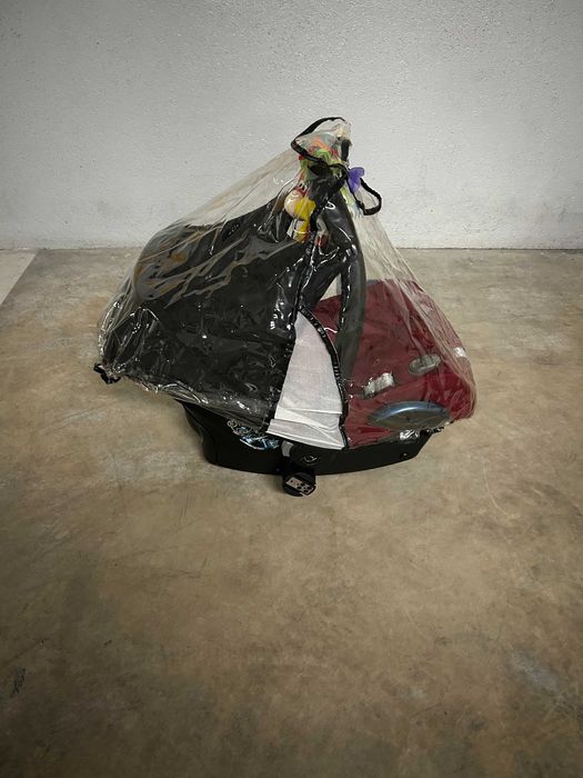 Cadeira Auto + Carrinho bebé + Ovo + Base Isofix em excelente estado