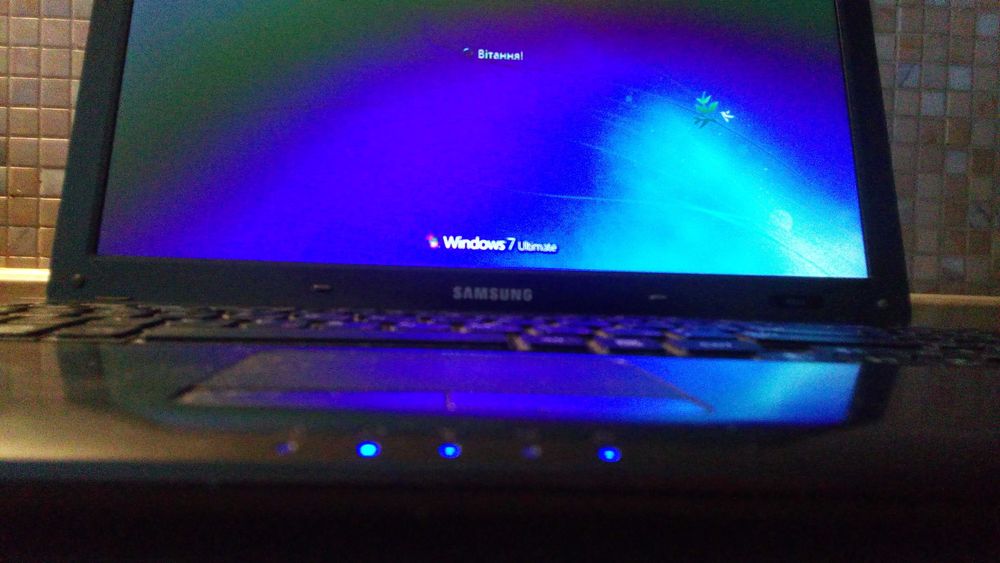 Samsung R523 AMD Athlon™ II Dual-Core P340 (2.2GHz)  6 GB