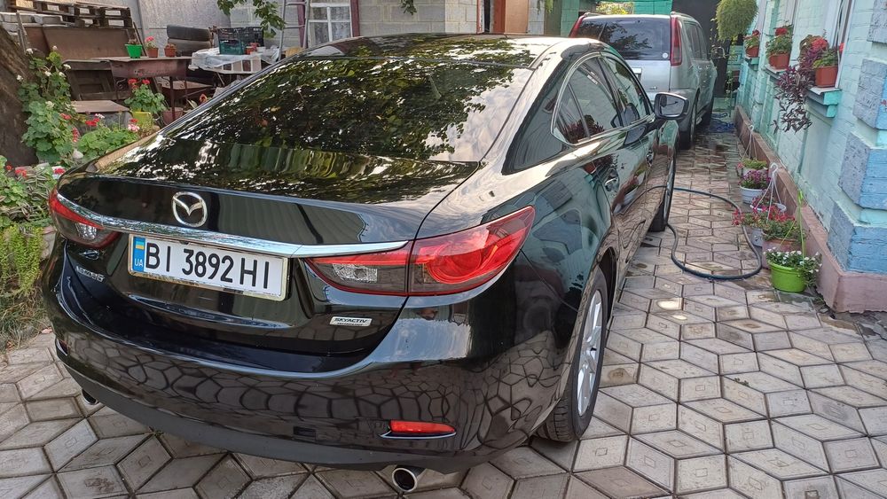 Автомобіль Mazda 6