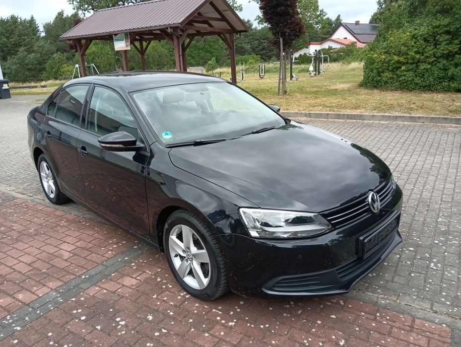 Volkswagen Jetta zadbana/klimatyzacja /navigacja/pdc